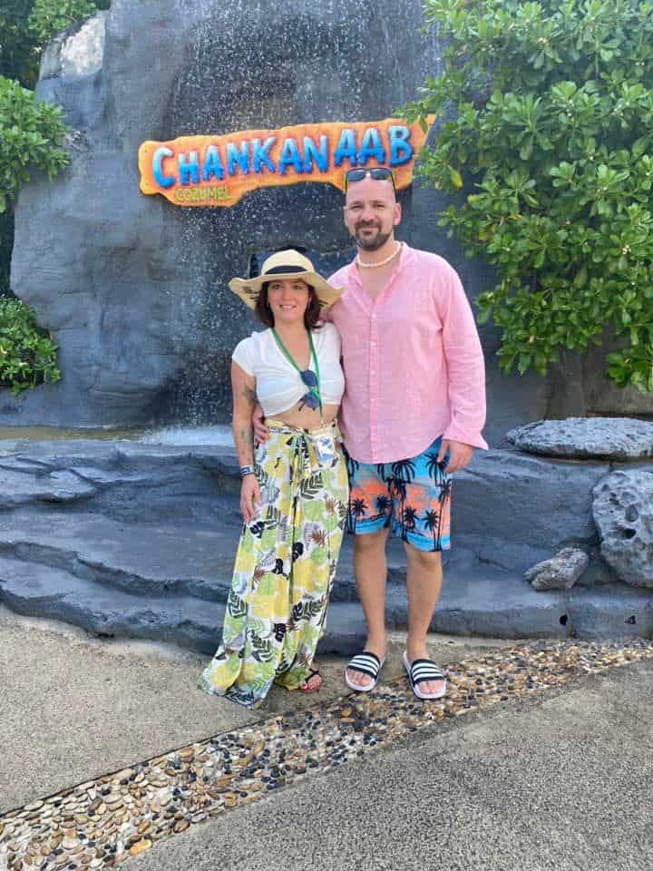 Casual outfits are important to pack for a Caribbean cruise.