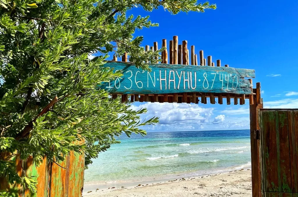 Hayhu Beach Club in Costa Maya