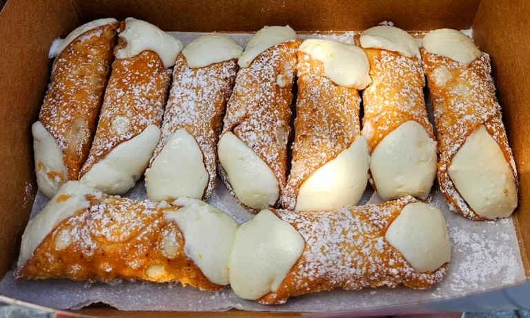 cannoli on a Boston food tour