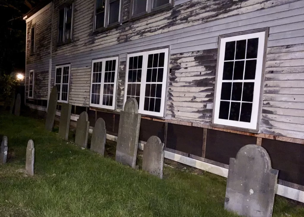 some salem witch tours take you to haunted places.